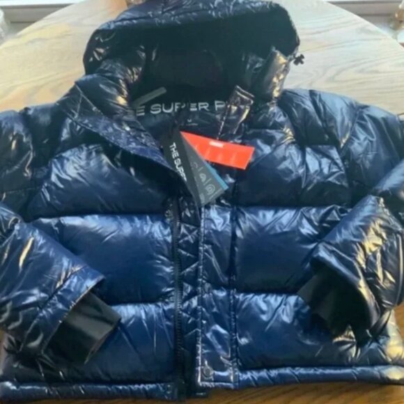 ARITZIA SUPER PUFF super shorty admiral 700 down fill/ M/NWT/sold out - Picture 2 of 4